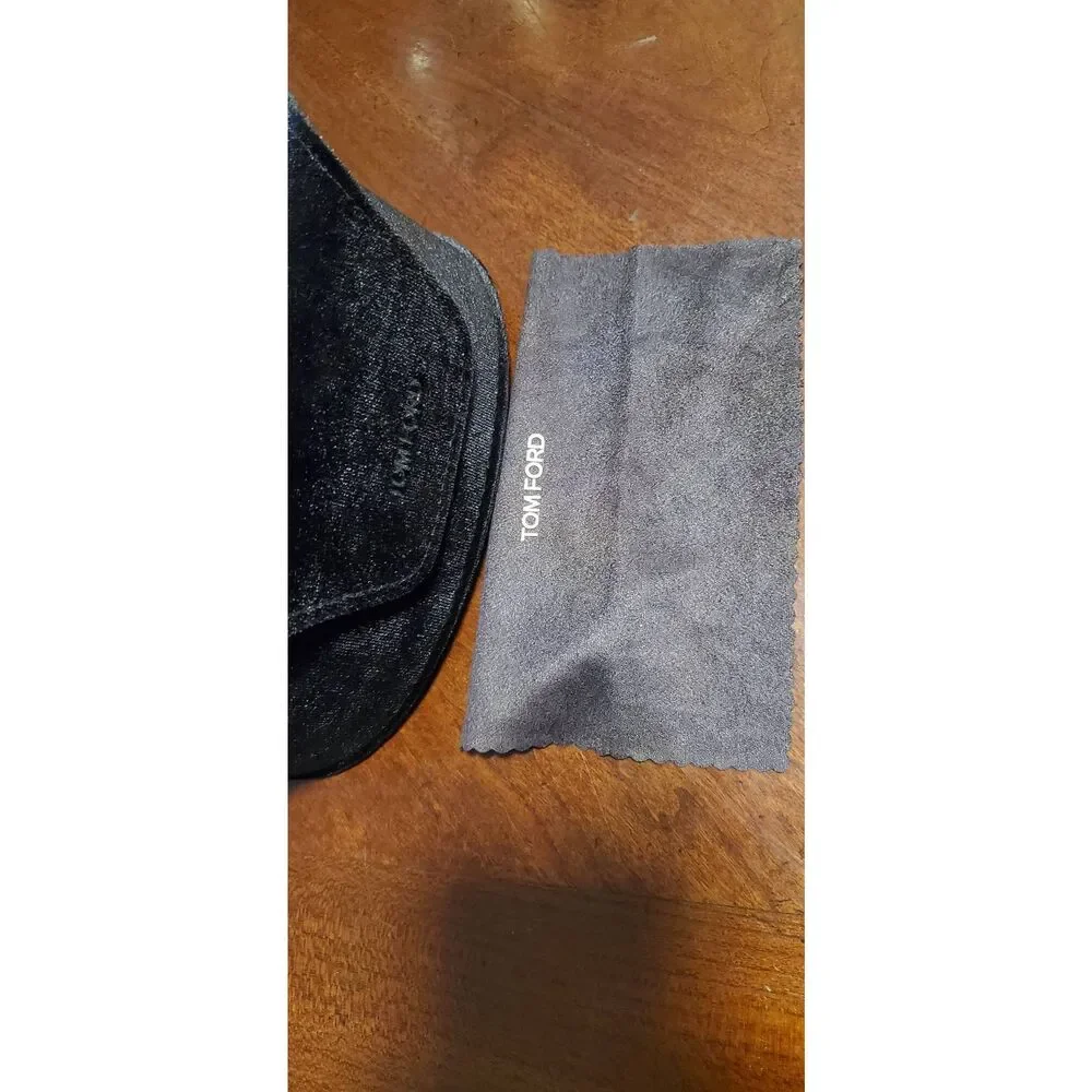 Tom Fold Black large Velvet Sunglasses Case‎ only